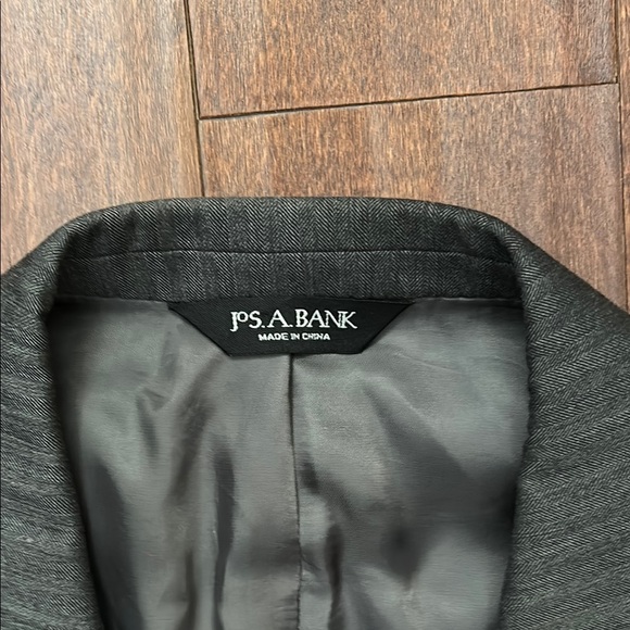 Jos. A. Bank Handsome Gray Blazer, Classic Fit, 100% Wool, Size 46R - Picture 12 of 15